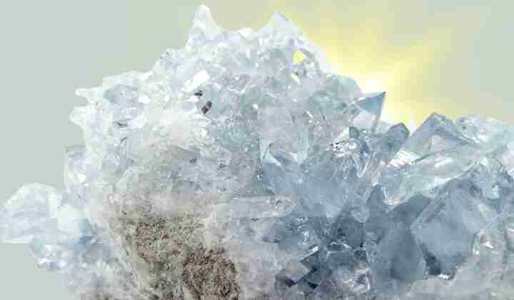 Baby-Blue-Crystals-and-Stones-Meaning-Healing-Properties-Names